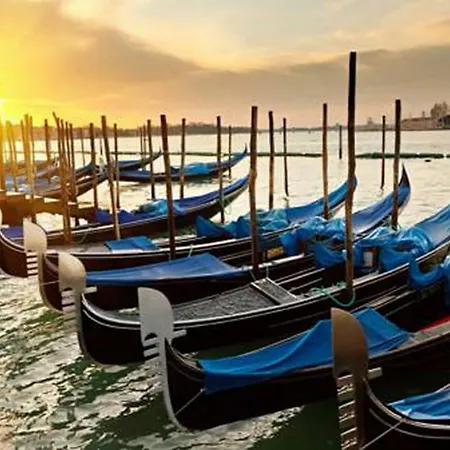 Sunny On The Sea *